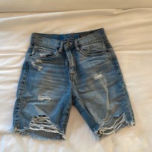 Blank NYC / BlankNYC / Revolve Mid Rise Denim Bermuda Short - Size 00